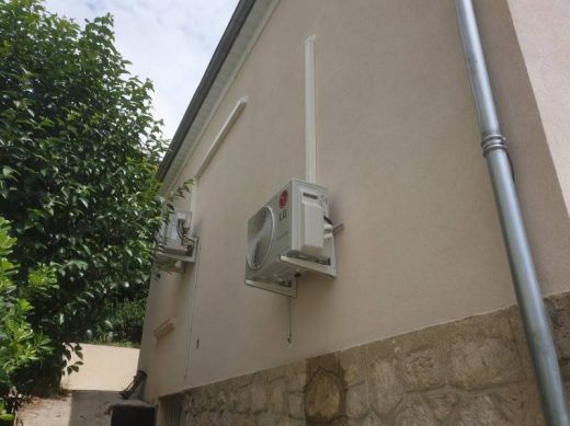 Changement&#x20;de&#x20;moteur&#x20;pour&#x20;climatisation&#x20;gainable&#x20;MITSUBISHI&#x20;dans&#x20;une&#x20;maison&#x20;&#x00E0;&#x20;Nice