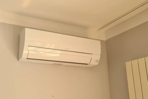 Installation d’une clim tri split DAIKIN dans un appartement au Golf Juan